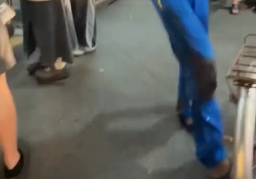 男子大鬧桃園夜市踹他人機車 疑至親剛離世「借酒澆愁後失控」 男子大鬧桃園夜市踹他人機車 疑至親剛離世「借酒澆愁後失控」