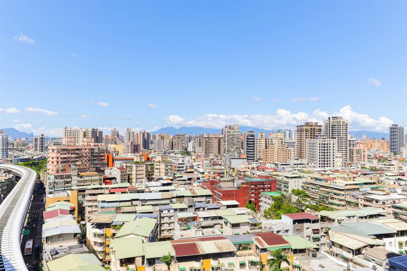 又貴又小!雙北市5年購買坪數減3坪 2千萬房剩不到一半 又貴又小!雙北市5年購買坪數減3坪 2千萬房剩不到一半