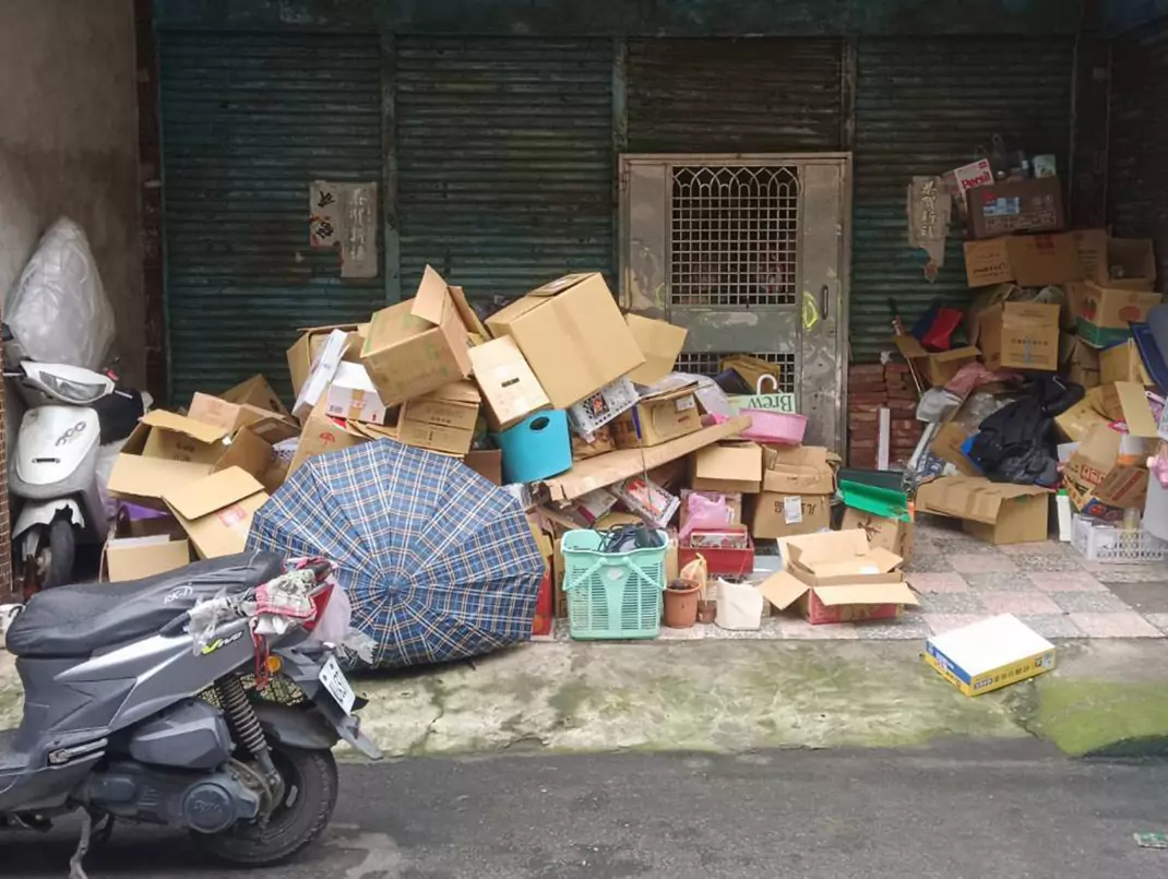 桃園環保局查中壢「垃圾屋」 屋主拒開門避稽查先挨罰3千 182579
