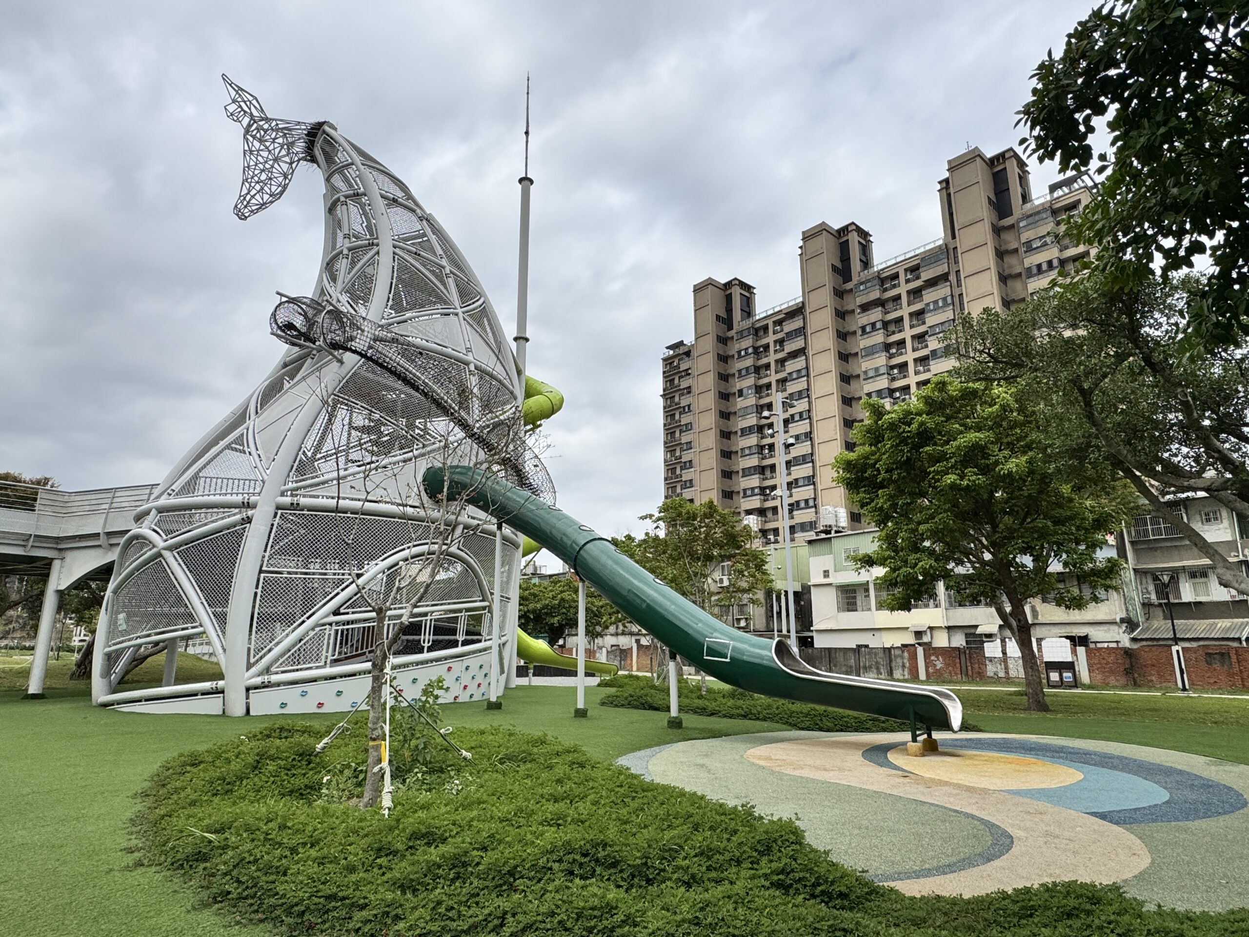 34 楓樹腳公園 以長頸鹿為主題的大型特色公園 scaled