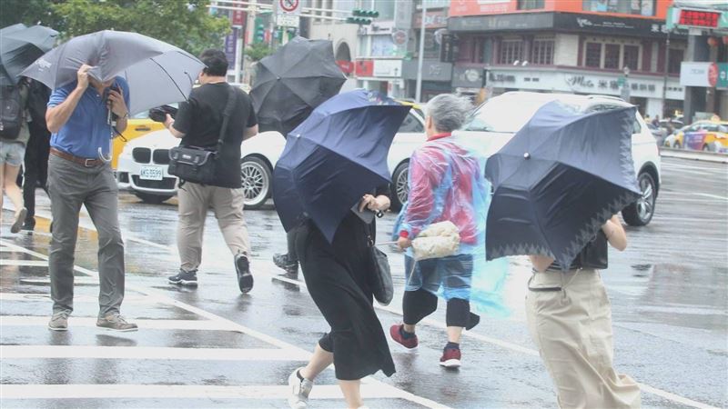 今晚雨區再擴大!6縣市發強風特報 陣風恐達8級 今晚雨區再擴大!6縣市發強風特報 陣風恐達8級