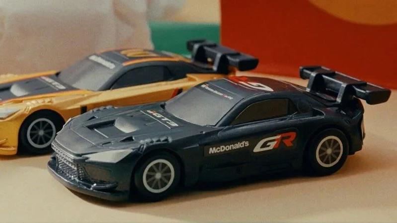 大人也瘋狂!麥當勞快樂兒童餐聯名限量賽車模型 大人也瘋狂!麥當勞快樂兒童餐聯名限量賽車模型