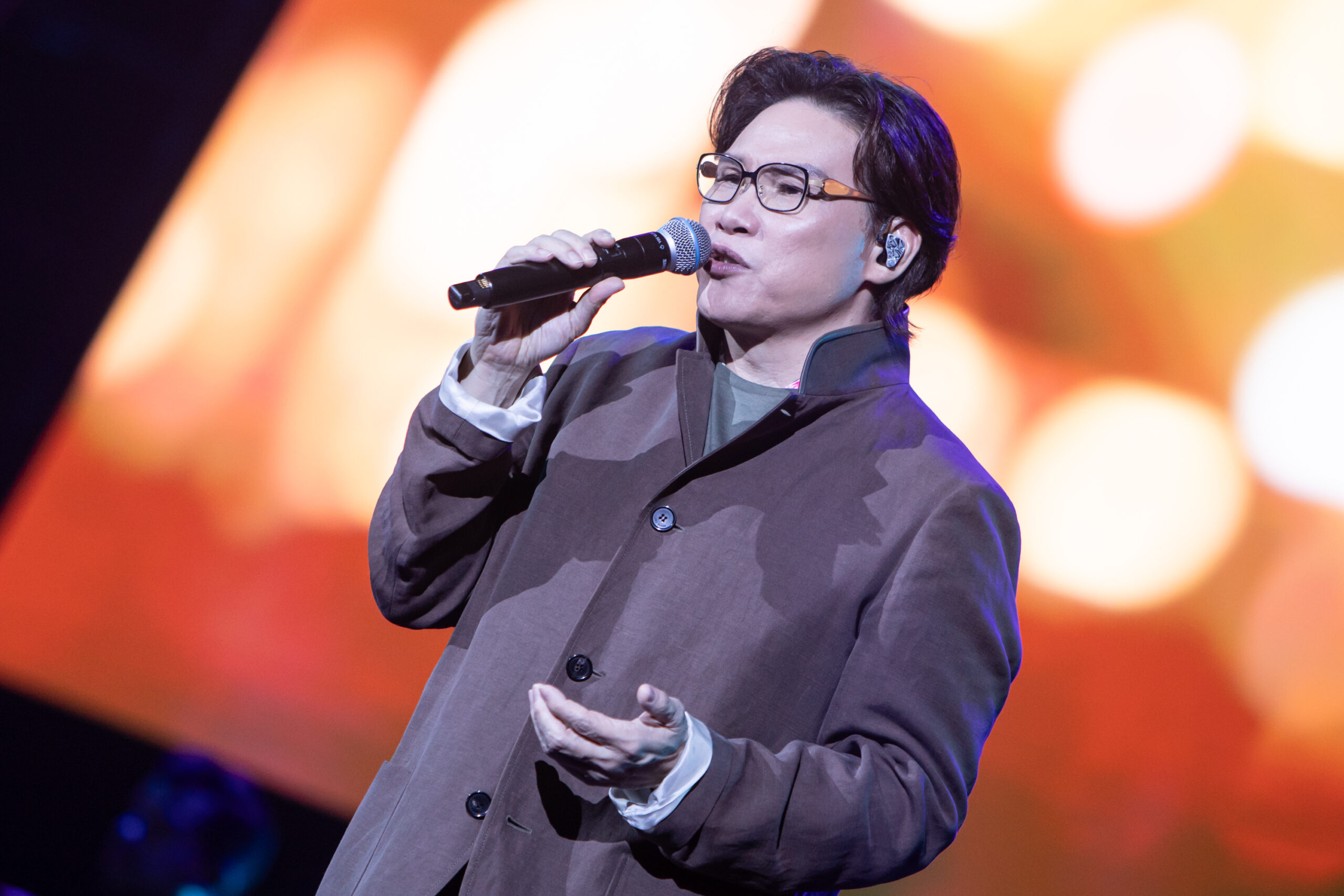 25年之約終於圓夢!蘇永康高雄加場爆滿 唱到落淚謝歌迷 25年之約終於圓夢!蘇永康高雄加場爆滿 唱到落淚謝歌迷