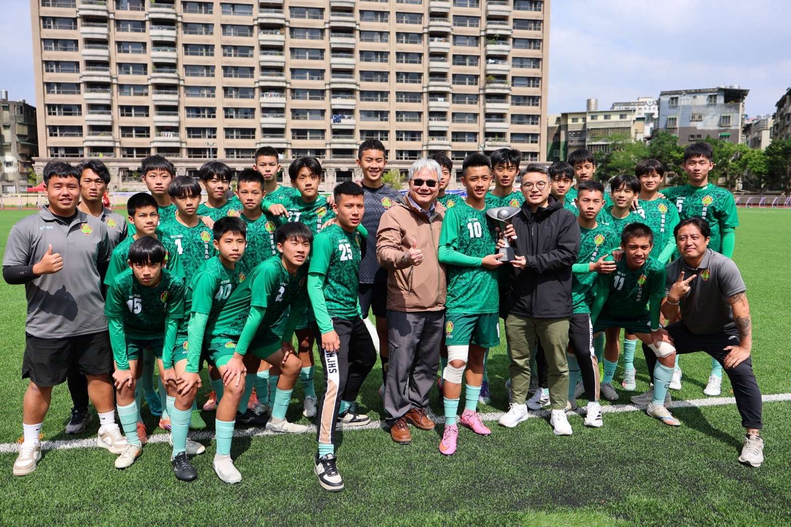 桃園中興國中小將寫新成就!中等學校足球聯賽2度踢進全國八強 桃園中興國中小將寫新成就!中等學校足球聯賽2度踢進全國八強