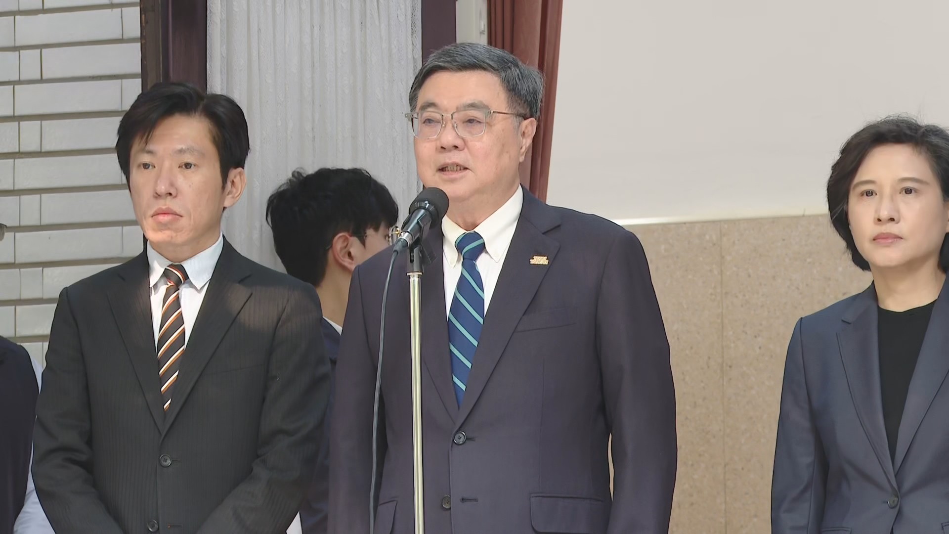 TPASS預算卡關藍市長急喊話 卓榮泰:盧秀燕也在等你們支持軍購 TPASS預算卡關藍市長急喊話 卓榮泰:盧秀燕也在等你們支持軍購