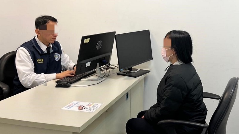 遭遣返中配控「面談官摔東西威嚇」 移民署調查屬實祭懲處 遭遣返中配控「面談官摔東西威嚇」 移民署調查屬實祭懲處