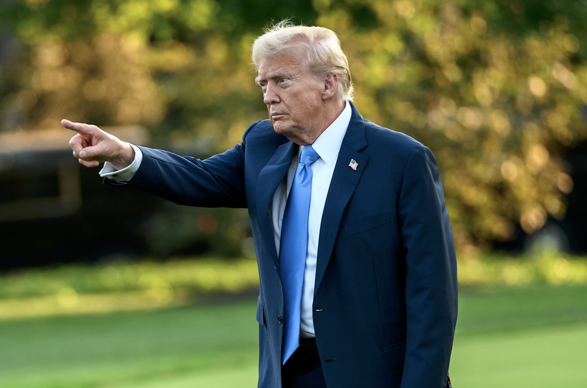 川普轟炸期限倒數12小時 嗆伊朗「一整個文明將滅亡」 川普轟炸期限倒數12小時 嗆伊朗「一整個文明將滅亡」