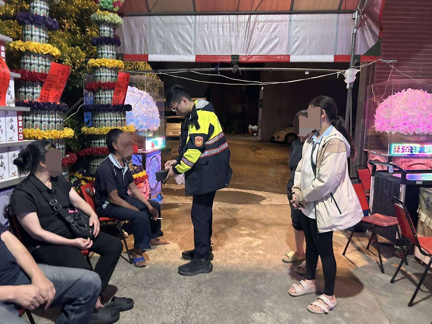 超商消費弄丟皮夾!大園警民接力「宅配」送返失主身邊 超商消費弄丟皮夾!大園警民接力「宅配」送返失主身邊