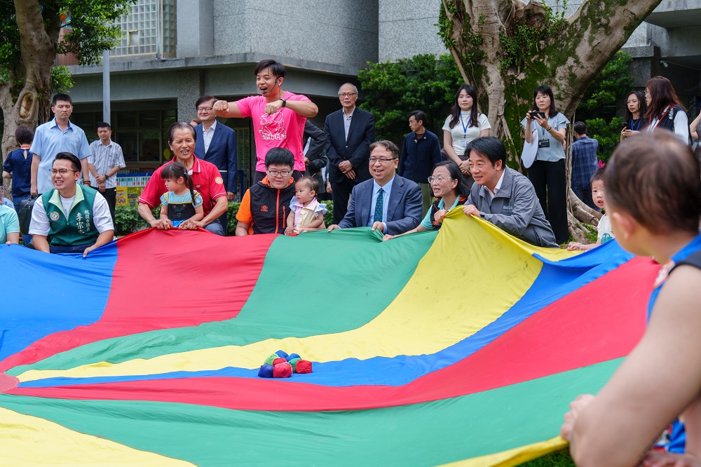 賴清德訪視林口長庚幼兒園 肯定院方讓員工無後顧之憂 R5A07956