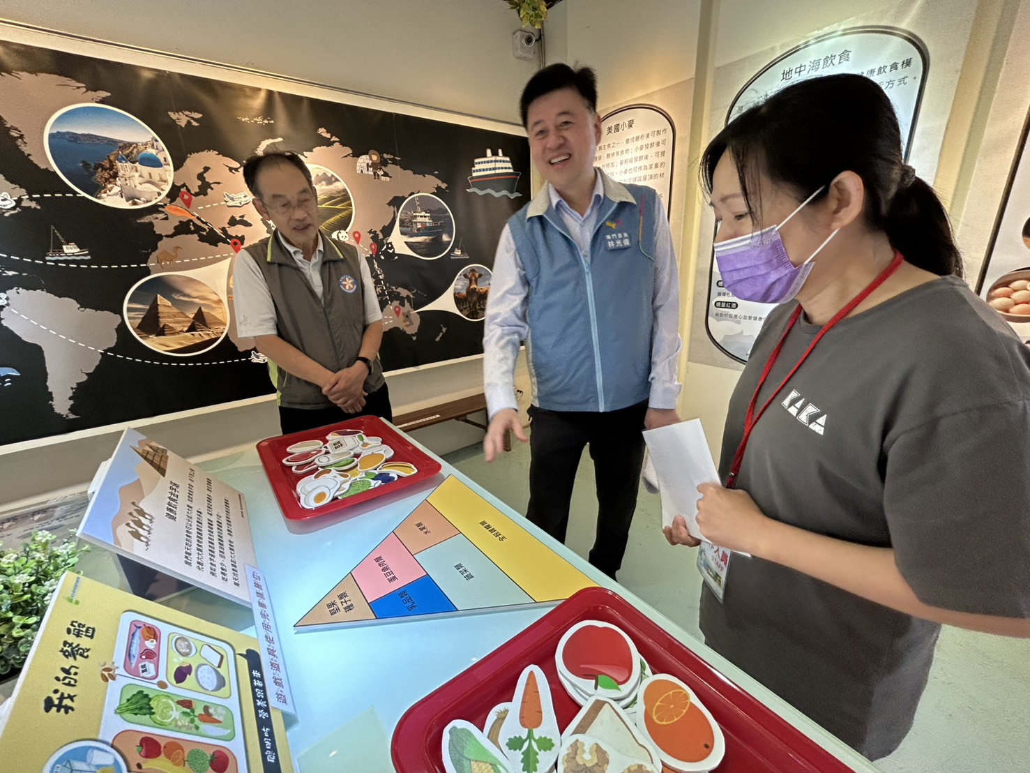 桃園老街溪慶世界地球日!魔方大挑戰吸200人守護環境 桃園老街溪慶世界地球日!魔方大挑戰吸200人守護環境