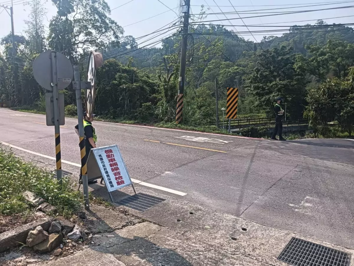 百萬奧地利重機噪音超標!大溪復興路攔查 96分貝遭罰 S 318840837