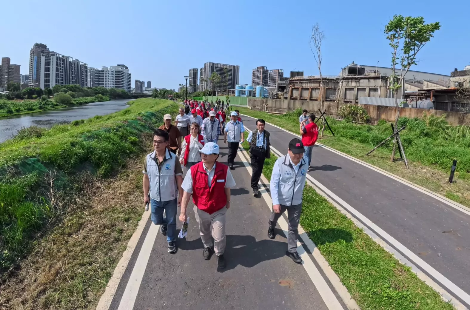 桃園老街溪右岸護岸及水防道路完工 打造智慧防災典範 桃園老街溪右岸護岸及水防道路完工 打造智慧防災典範