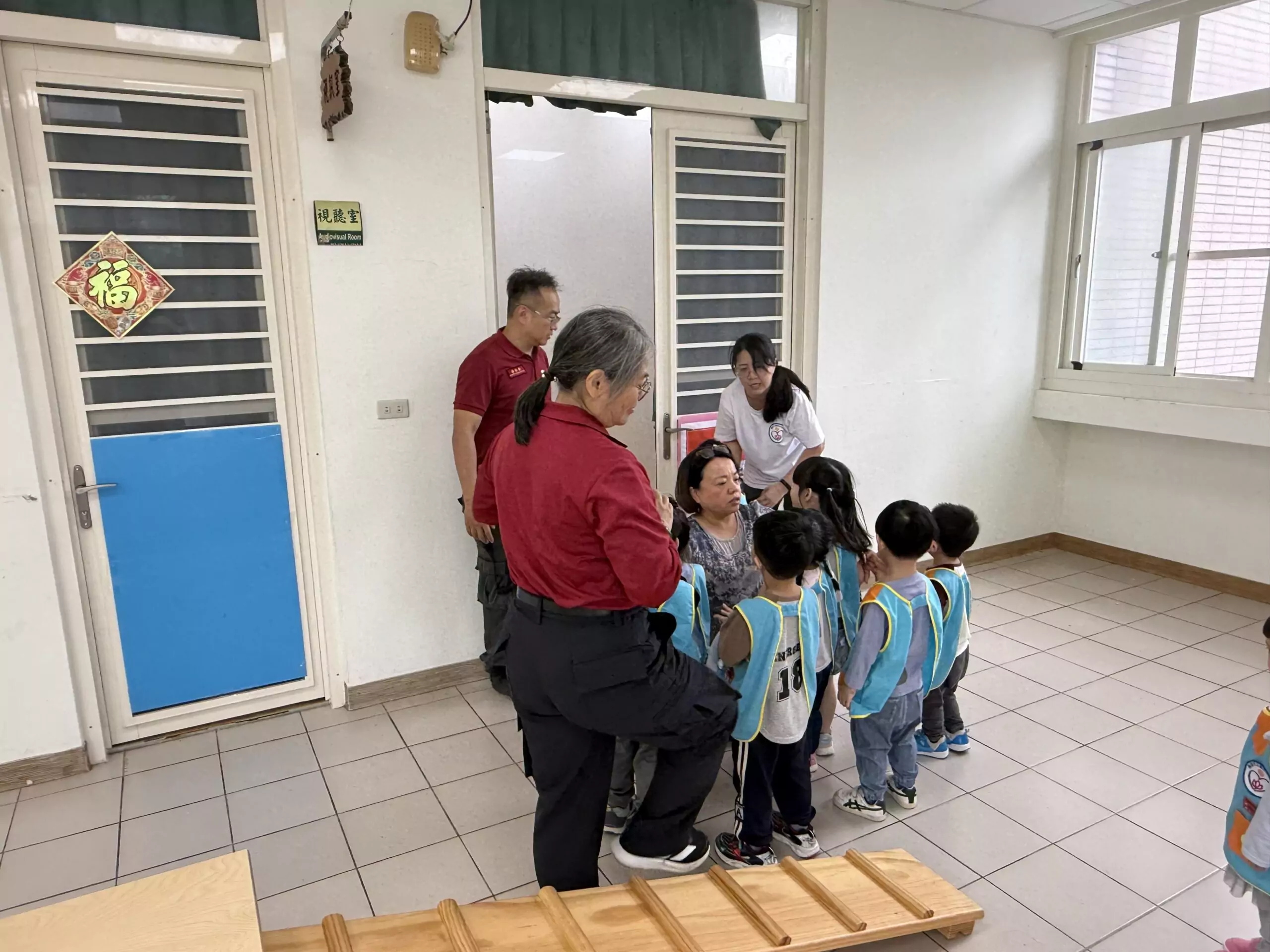 桃消新坡分隊攜手崙坪幼兒園 強化學童火警、地震應變能力 桃消新坡分隊攜手崙坪幼兒園 強化學童火警、地震應變能力