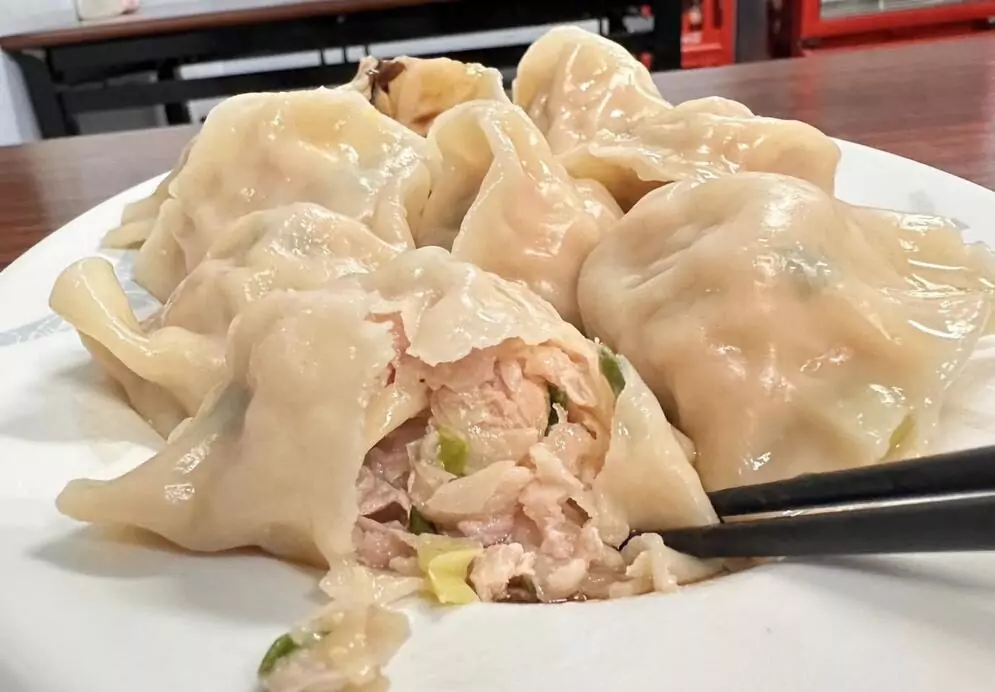 屏東市大湖路美食!水餃王亞軍職人手藝 搭配家鄉味溫體牛肉麵 S 73506877 0