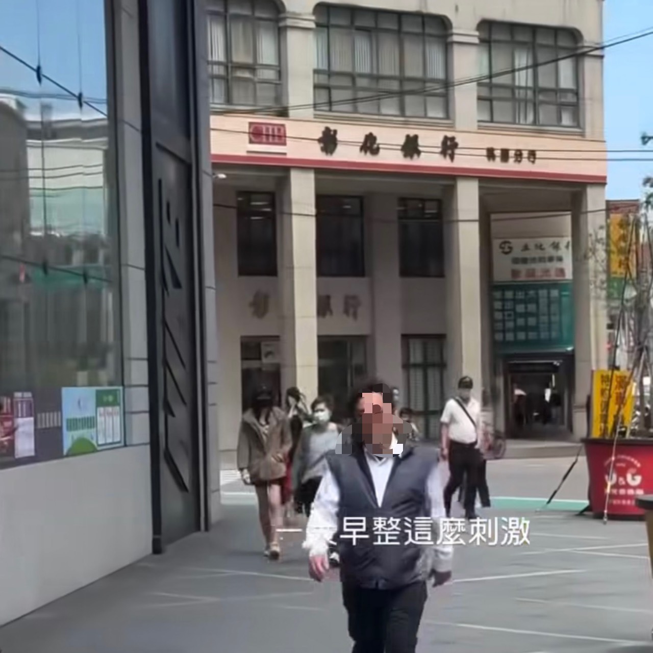 補票惹議!乘客控司機追人跟蹤 桃客認疏失:將強化情緒控管 補票惹議!乘客控司機追人跟蹤 桃客認疏失:將強化情緒控管