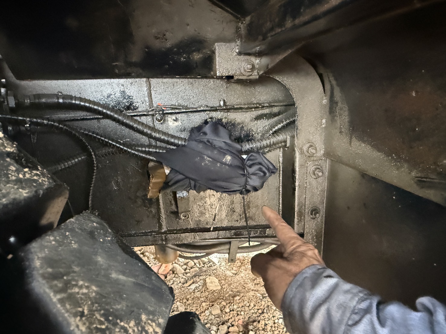 楊梅吊車油管破裂沒發現?5機車騎過油漬接連慘摔 S 81952908 0