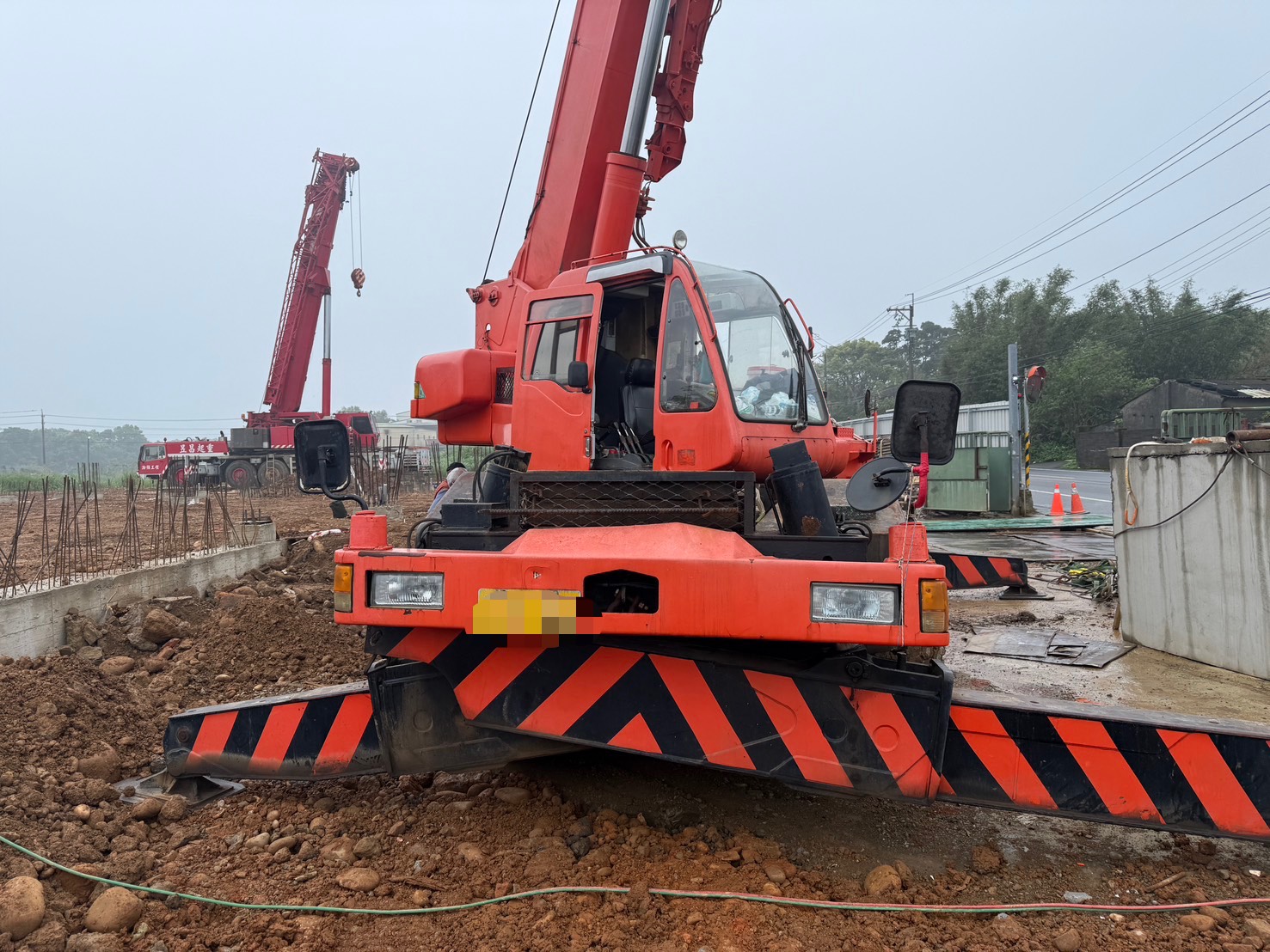 楊梅吊車油管破裂沒發現?5機車騎過油漬接連慘摔 S 81952914 0