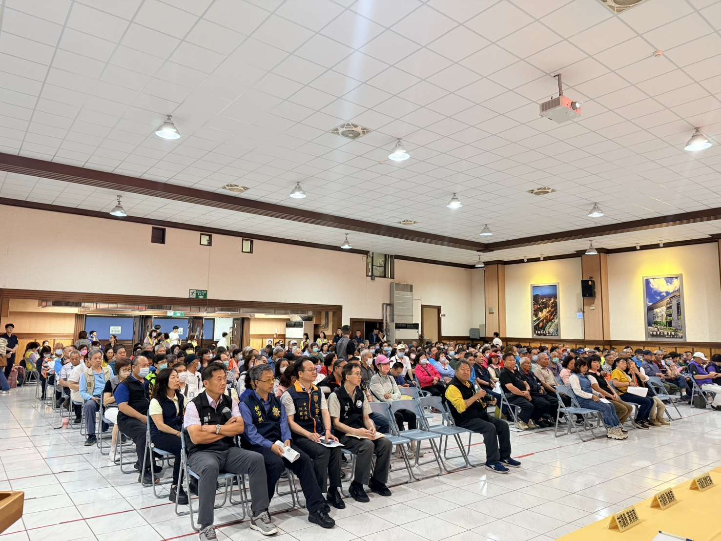 中壢警社區治安會議大方送家電 趣味互動強化宣導印象 中壢警社區治安會議大方送家電 趣味互動強化宣導印象