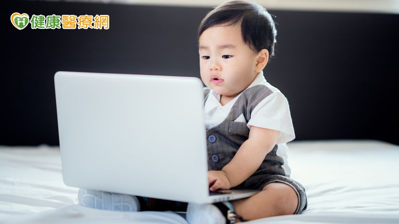 孩子語言發展慢?可能不是教太少 專家提醒:很多爸媽都教太早 孩子語言發展慢?可能不是教太少 專家提醒:很多爸媽都教太早