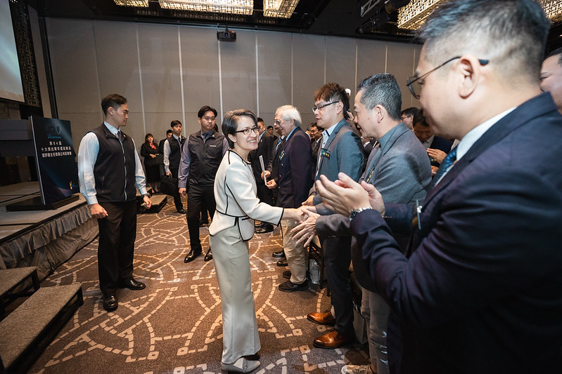 對比藍營「和平才能躺平」論調 蕭美琴:青年的期許非躺平 對比藍營「和平才能躺平」論調 蕭美琴:青年的期許非躺平