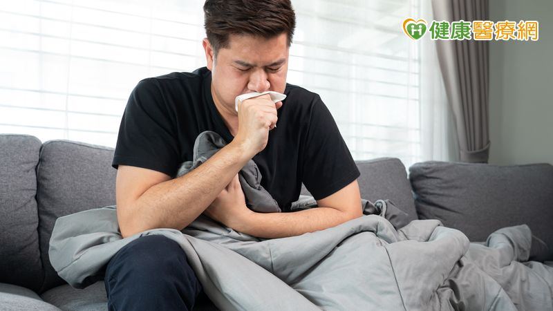 胸悶咳嗽別輕忽!男子健檢意外揪出「心窩」腫瘤 LDCT助早期發現 胸悶咳嗽別輕忽!男子健檢意外揪出「心窩」腫瘤 LDCT助早期發現