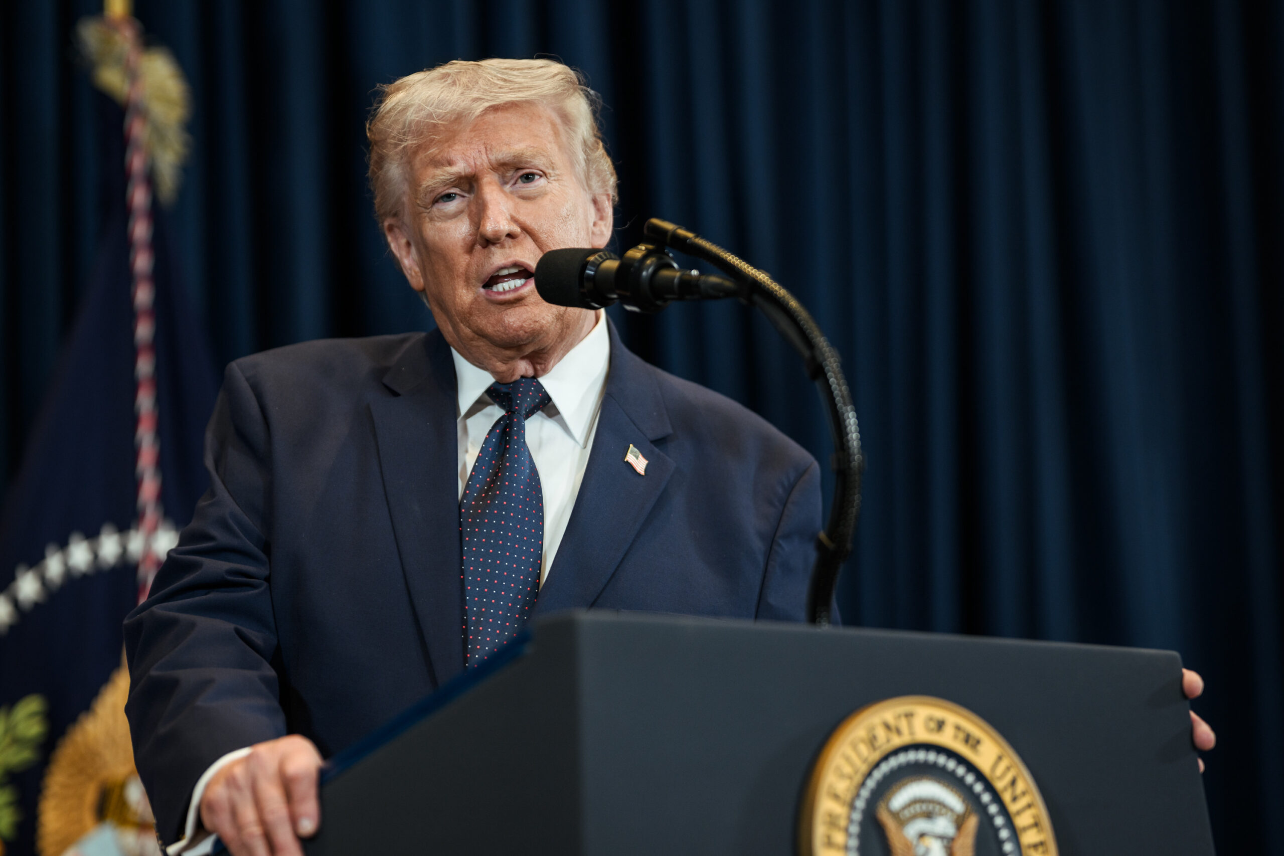 談判破裂!川普宣布封鎖荷姆茲海峽 攔截向伊朗支付通行費船隻 談判破裂!川普宣布封鎖荷姆茲海峽 攔截向伊朗支付通行費船隻