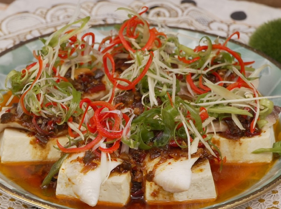 大熱天食慾救星!「剁椒白玉雙鮮蒸」台灣鯛搭板豆腐打造星級美味 大熱天食慾救星!「剁椒白玉雙鮮蒸」台灣鯛搭板豆腐打造星級美味