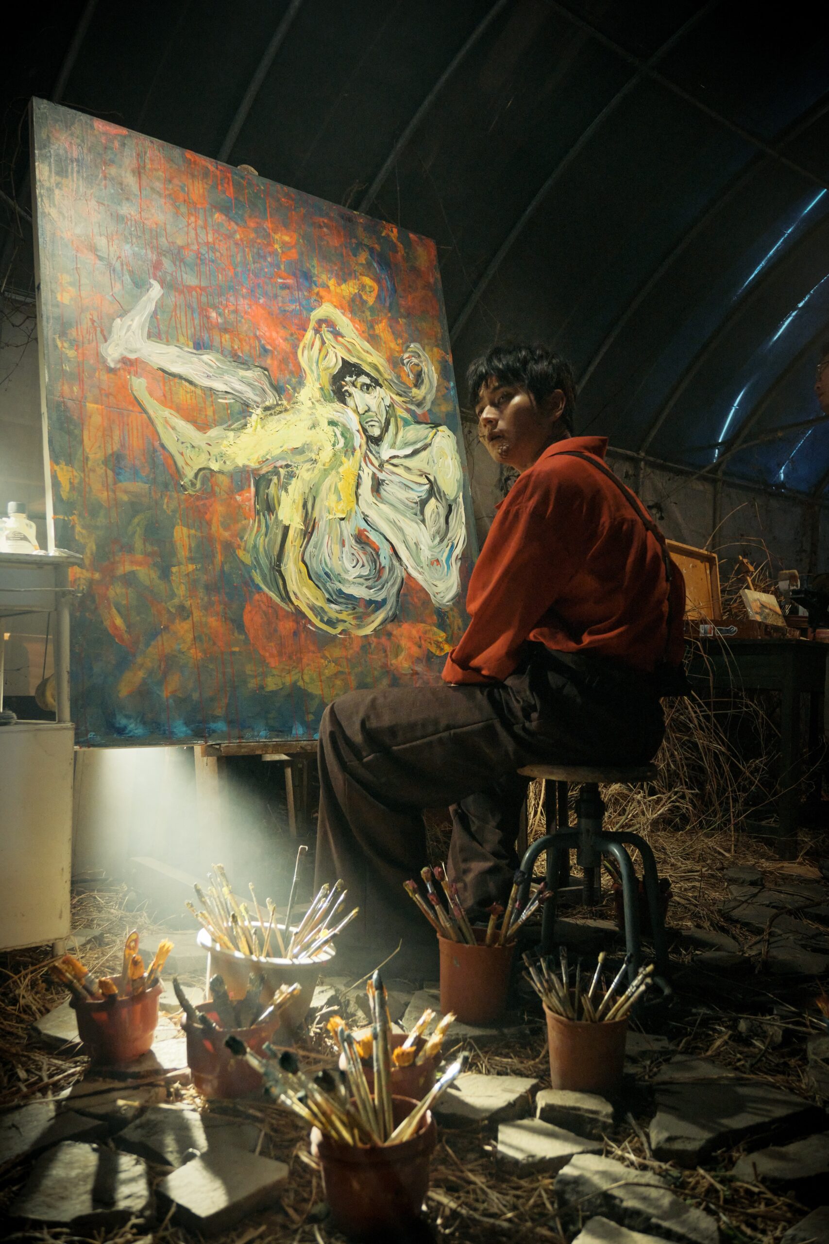 《屍落人間》男主角阿治作畫（圖／雀喜娛樂事業有限公司提供） 0 0 scaled