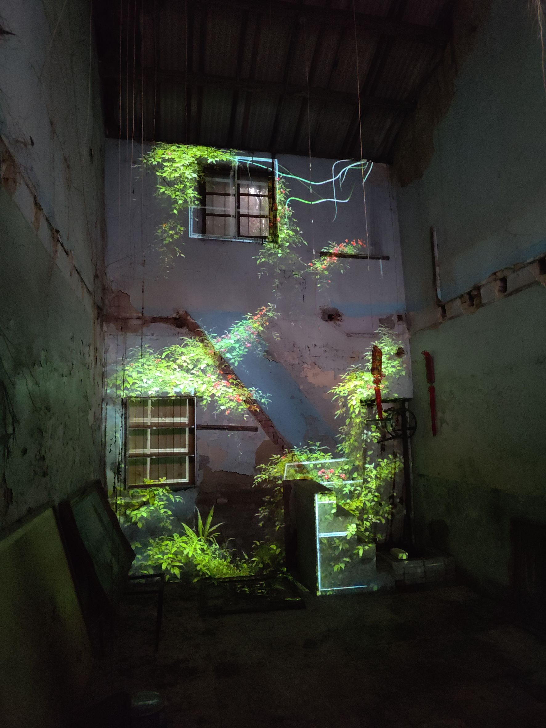 圖四閒置老屋藉由光雕投影產生新的空間樣貌