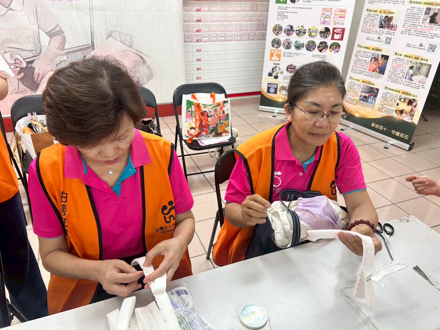 八德桃漾館繩索挑戰中心全新啟用!18關卡等你挑戰 天麗生技同仁幫安養院院民加強縫紉氣切固定帶2 0