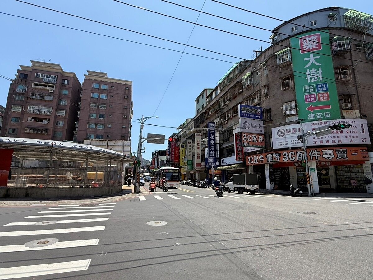 打炒房+關稅戰 新北下新莊7字頭震撼價真有人買?一次掃多戶曝 打炒房+關稅戰 新北下新莊7字頭震撼價真有人買?一次掃多戶曝
