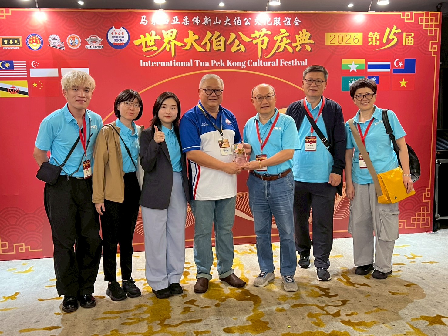 桃園土地公遠征馬來西亞「市公」登花車參與世界大伯公節 桃園土地公遠征馬來西亞「市公」登花車參與世界大伯公節