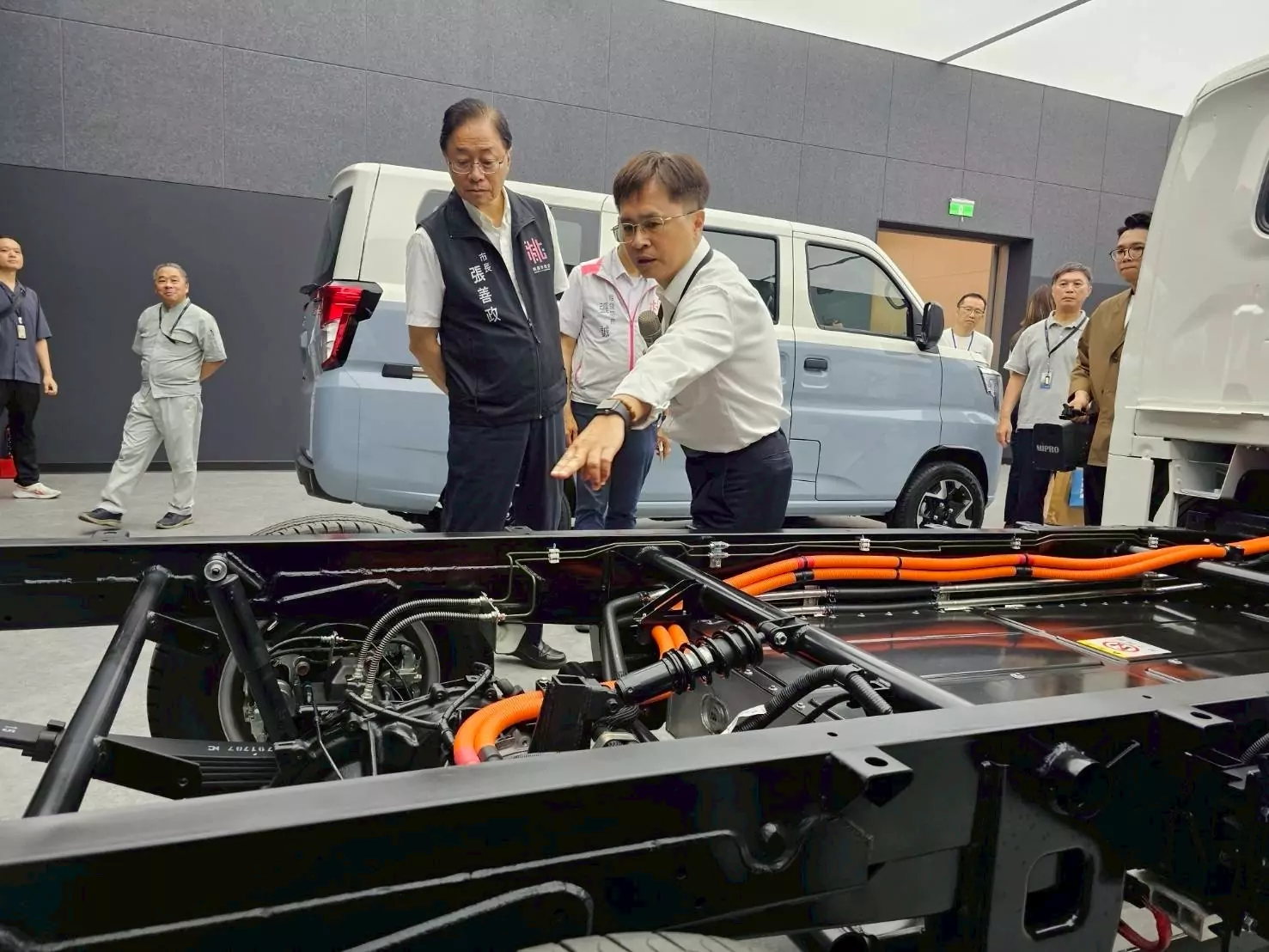 中華汽車推智慧轉型成果亮眼 張善政:公私協力實踐低碳淨零 中華汽車推智慧轉型成果亮眼 張善政:公私協力實踐低碳淨零