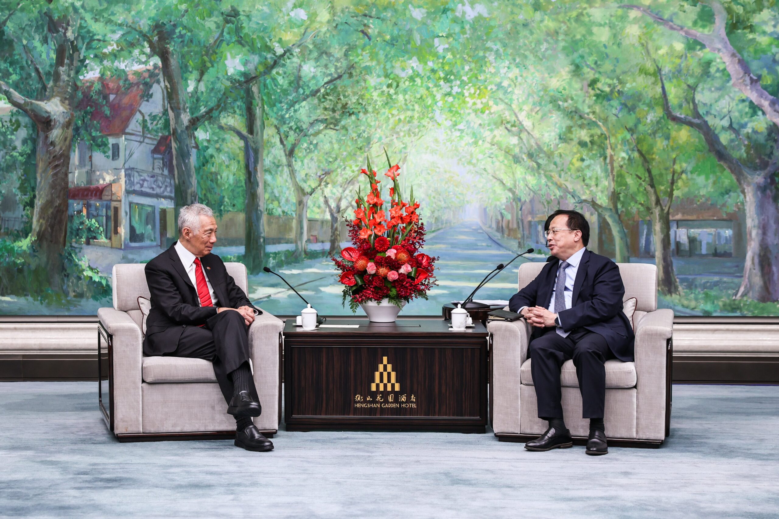 訪中照戳認知戰泡泡 李顯龍強調新加坡主權獨立:合作不看血統 訪中照戳認知戰泡泡 李顯龍強調新加坡主權獨立:合作不看血統