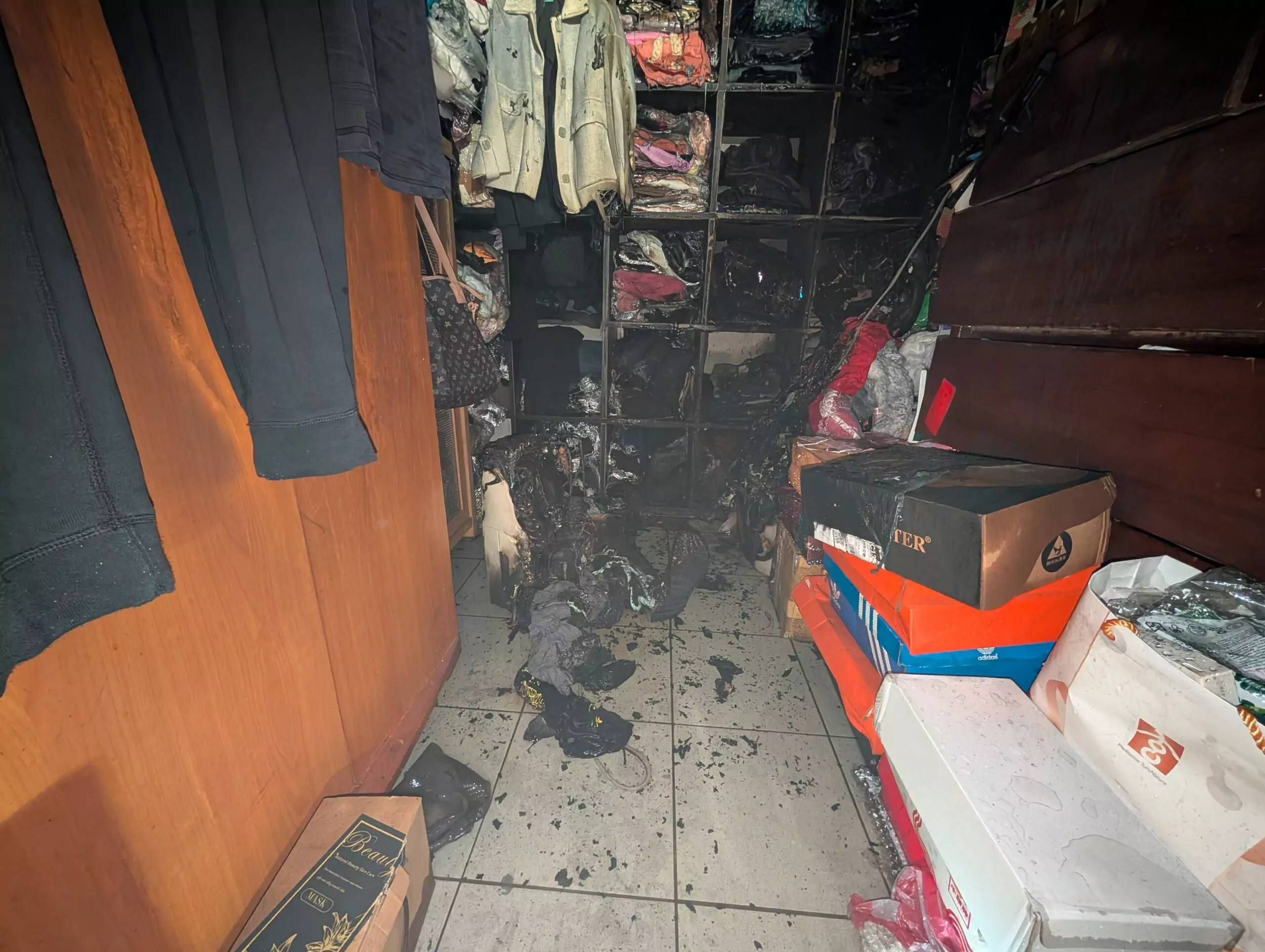 除濕機起火住警器救命 桃消迴龍分隊曝夏季用電安全關鍵 除濕機起火住警器救命 桃消迴龍分隊曝夏季用電安全關鍵