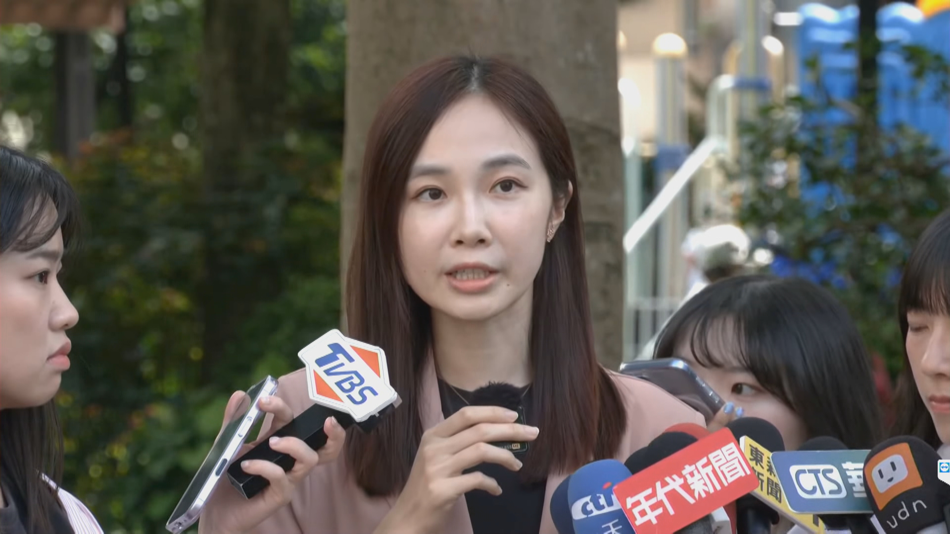 川同框鄭「握2秒」閃人 楊寶楨退黨選2/不滿「黨內霸凌文化」 楊寶楨確定脫黨戰台中市議員 川同框鄭「握2秒」閃人 楊寶楨退黨選2/不滿「黨內霸凌文化」 楊寶楨確定脫黨戰台中市議員