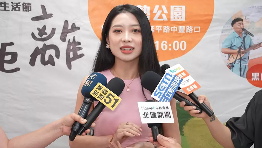 百攤公益市集湧人潮 愛妮雅捐40萬力挺憨兒 2026 05 13 153215 0