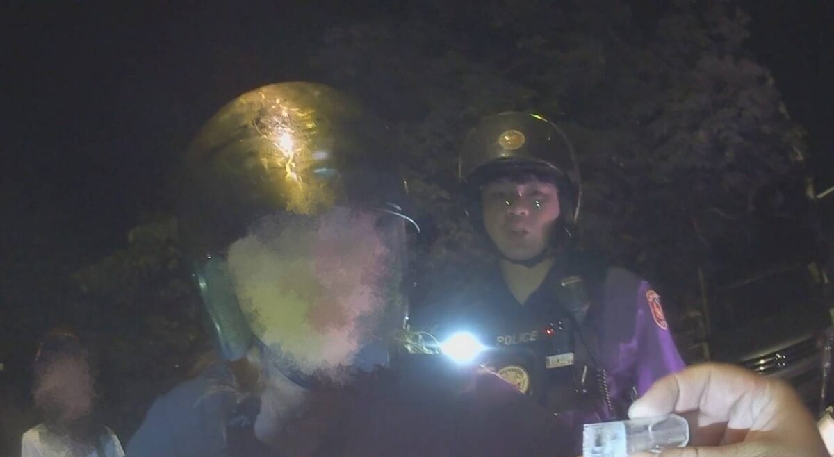 桃園警超商逮通緝犯 友人幫取物竟攜毒也遭逮 2551568 0
