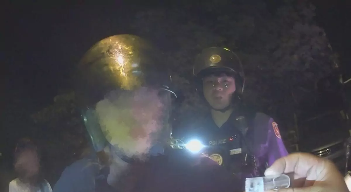 桃園警超商逮通緝犯 友人幫取物竟攜毒也遭逮 2551568 0