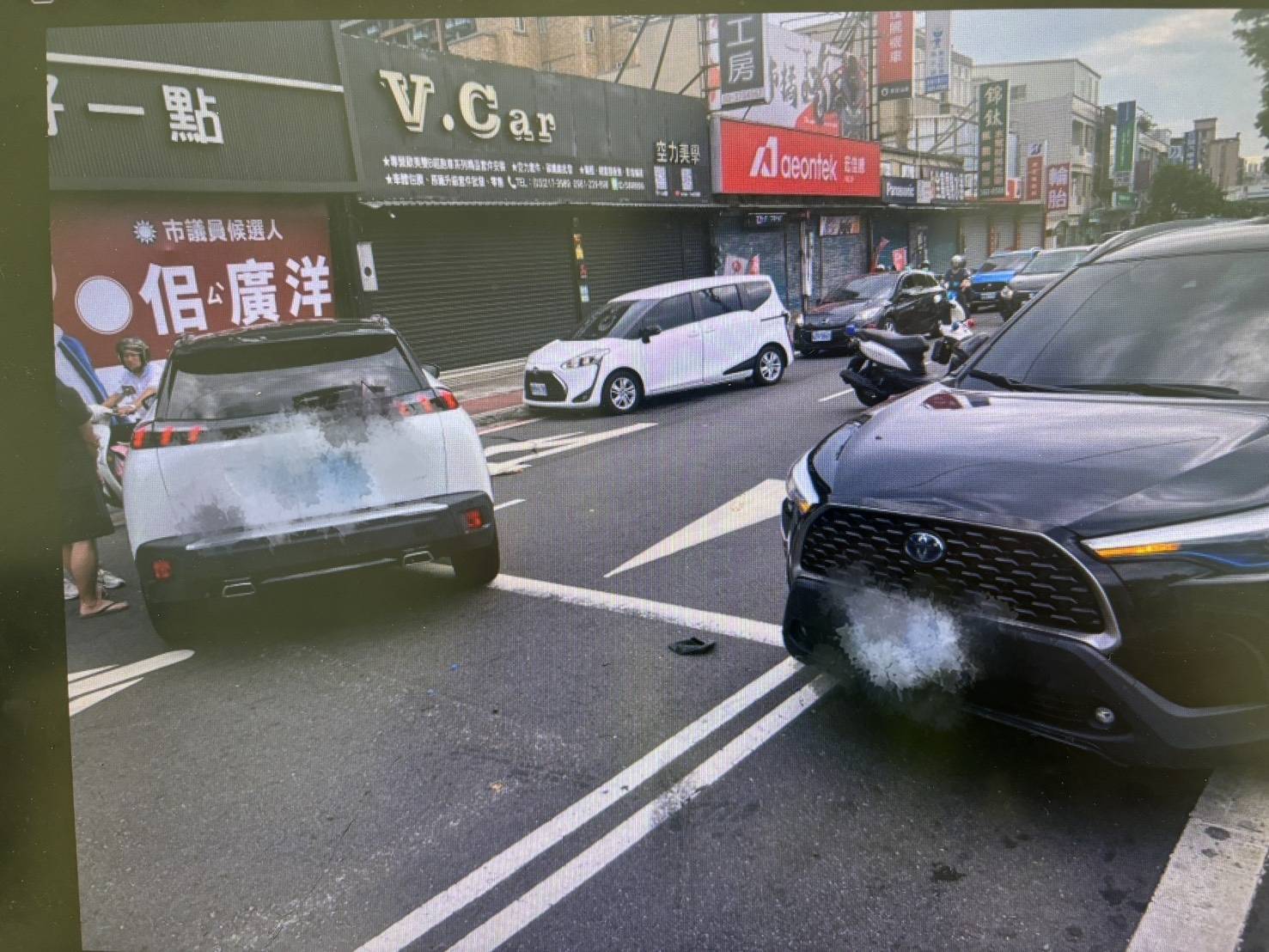 【有片】桃園離奇車禍!她左轉突撞等紅燈車輛 「網懷疑毒駕」真相曝光 2552865 0