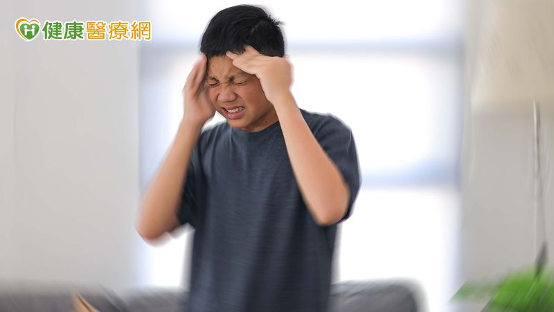 演唱會突發癲癇竟是罕病 醫揭「MOGAD」警訊:視線異常、抽搐別輕忽 演唱會突發癲癇竟是罕病 醫揭「MOGAD」警訊:視線異常、抽搐別輕忽