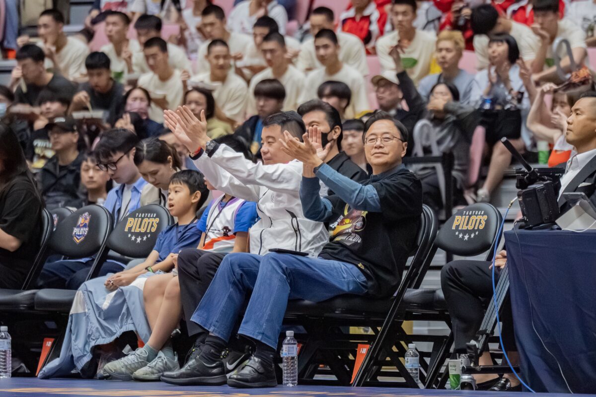 桃園璞園領航猿主場12戰全勝闖季後賽!張善政頒冠軍戒指鼓舞士氣 38197400 5454 490f b30a 45d586018e97