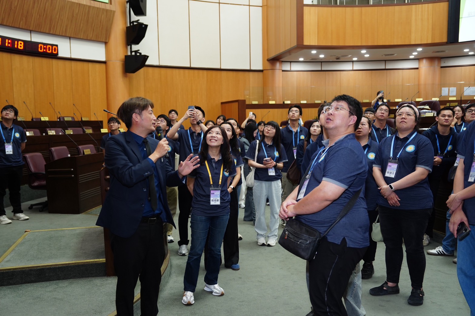 桃園青年局安排青諮會參訪議會 深化公共參與及政策建言能力 4.第七屆青年諮詢委員參訪議事堂 0 0