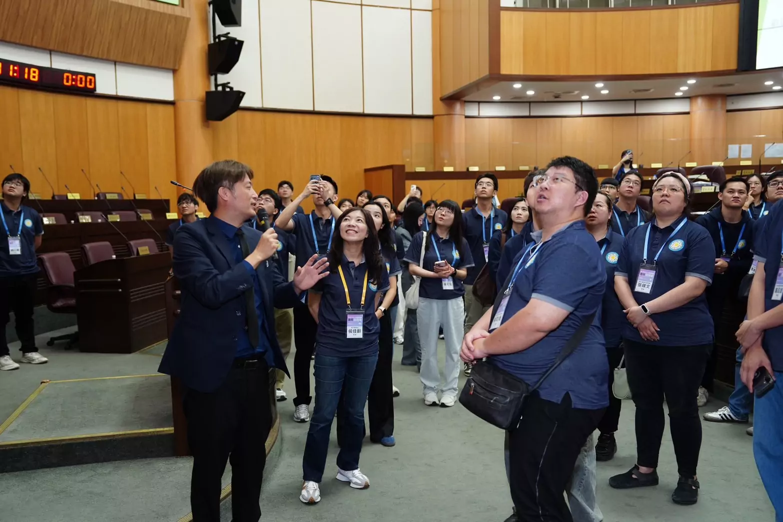 桃園青年局安排青諮會參訪議會 深化公共參與及政策建言能力 4.第七屆青年諮詢委員參訪議事堂 0 0