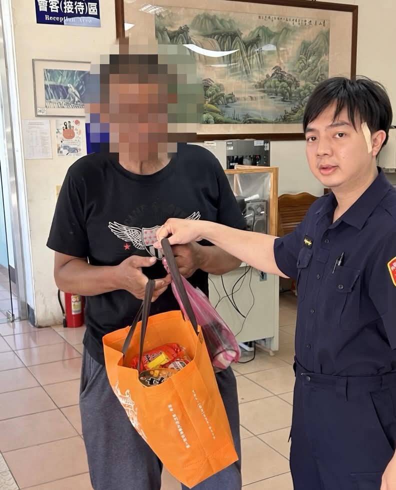 大園身障男疑遭人利用捲入竊案 警還他清白加碼送暖 451387 0