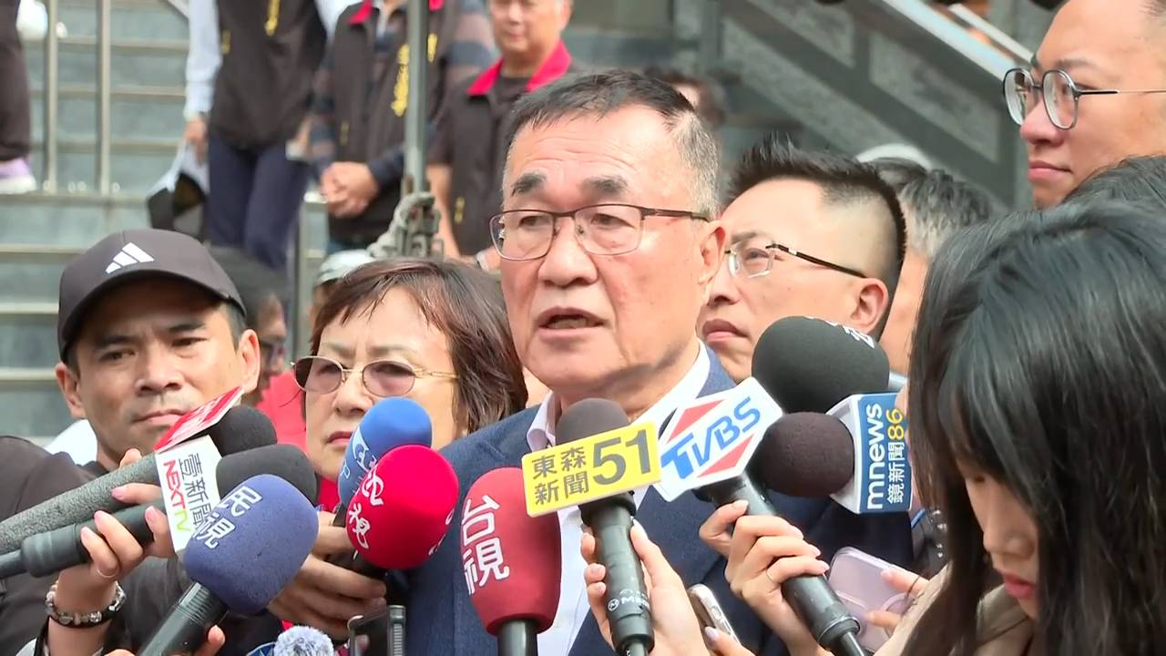 沈伯洋質疑雙北共治「上對下」 李四川批:對市政不清楚 沈伯洋質疑雙北共治「上對下」 李四川批:對市政不清楚