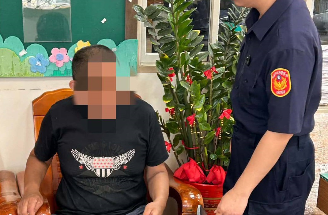 大園身障男疑遭人利用捲入竊案 警還他清白加碼送暖 大園身障男疑遭人利用捲入竊案 警還他清白加碼送暖