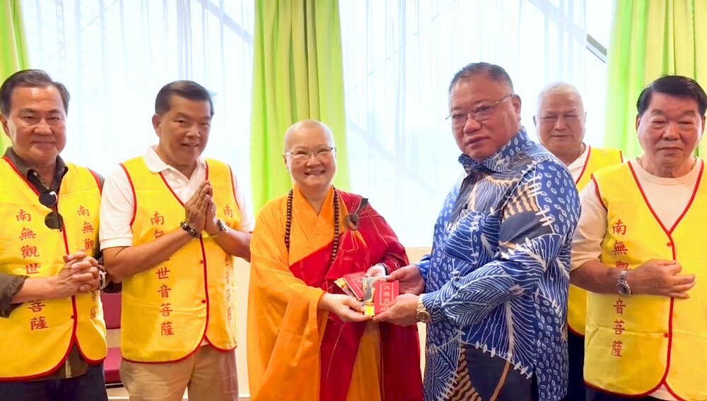功德山寬如法師東馬弘法 佛誕法會馬來西亞國家部長、砂拉越副總理親臨 功德山寬如法師東馬弘法 佛誕法會馬來西亞國家部長、砂拉越副總理親臨
