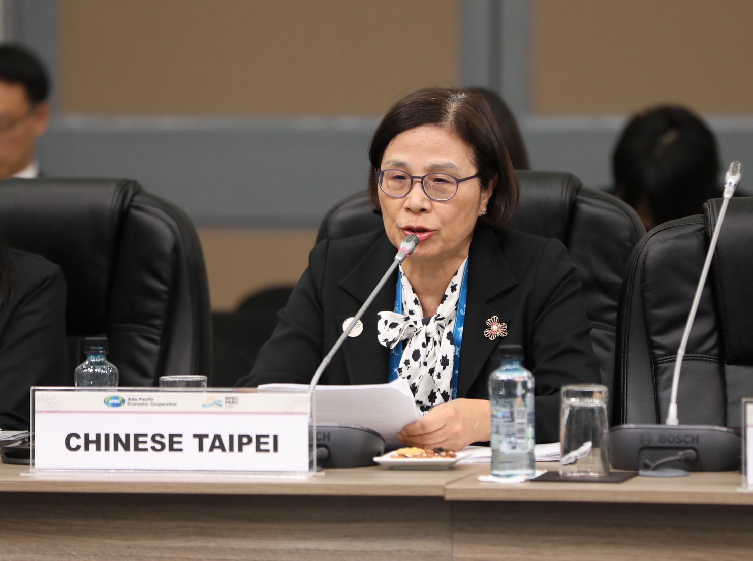 楊珍妮將率團赴APEC惹議 政院曝顏慧欣職場霸凌案調查進度 楊珍妮將率團赴APEC惹議 政院曝顏慧欣職場霸凌案調查進度