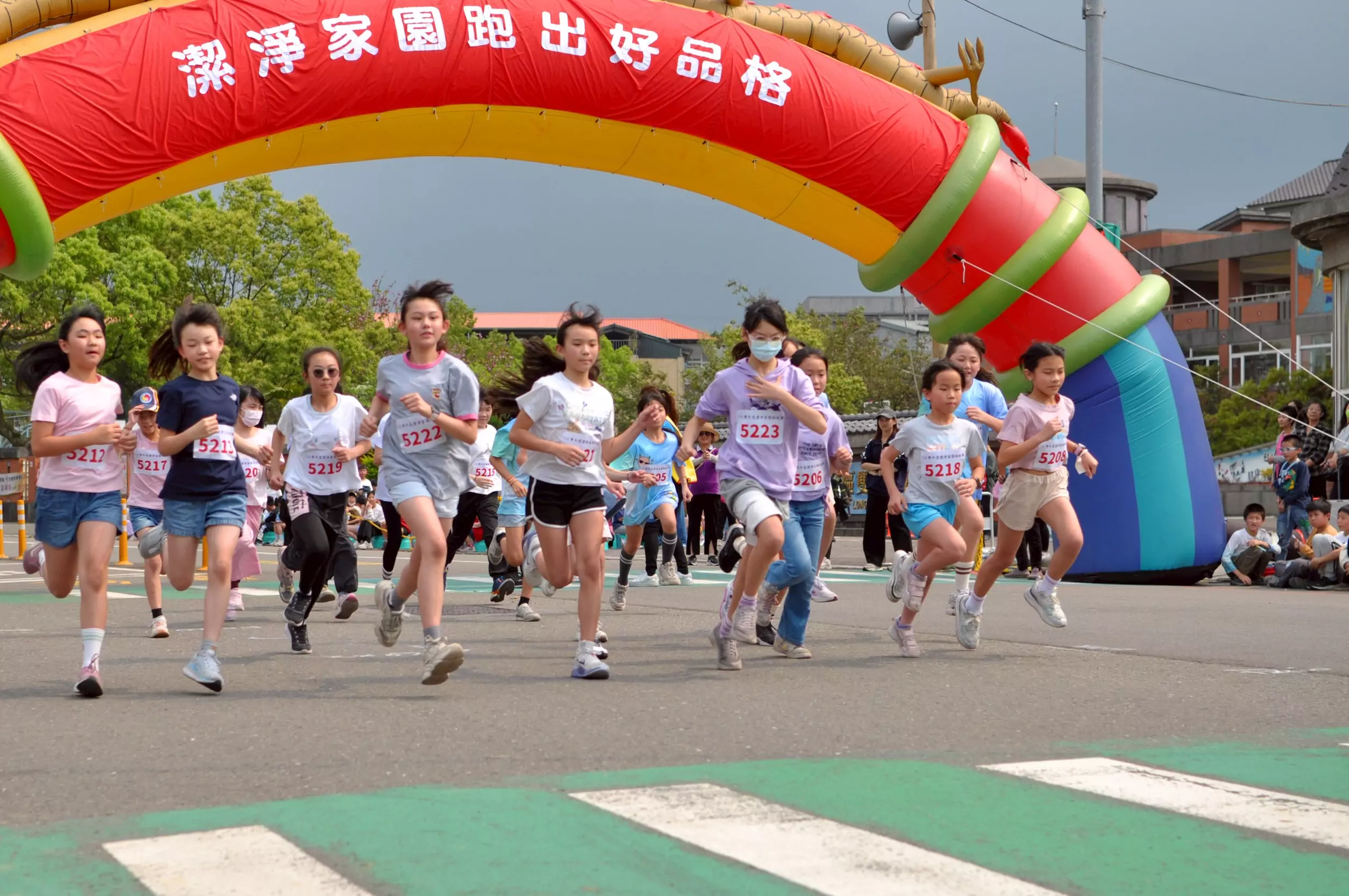 龍潭雙龍國小路跑活動連辦12年 結合淨街實踐品格教育 龍潭雙龍國小路跑活動連辦12年 結合淨街實踐品格教育